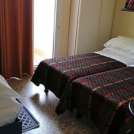 Hotel Alaska 3*