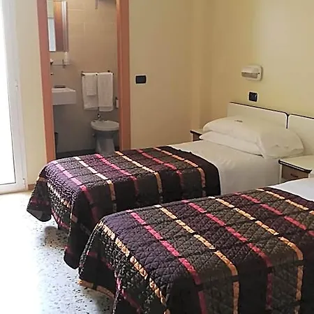 Alaska Hotel