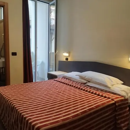 Alaska Hotel 3*