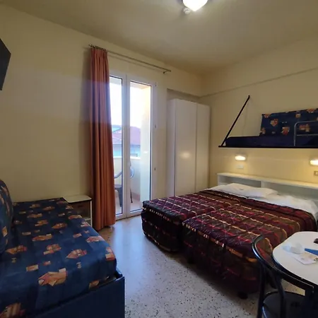 Alaska Hotel 3*